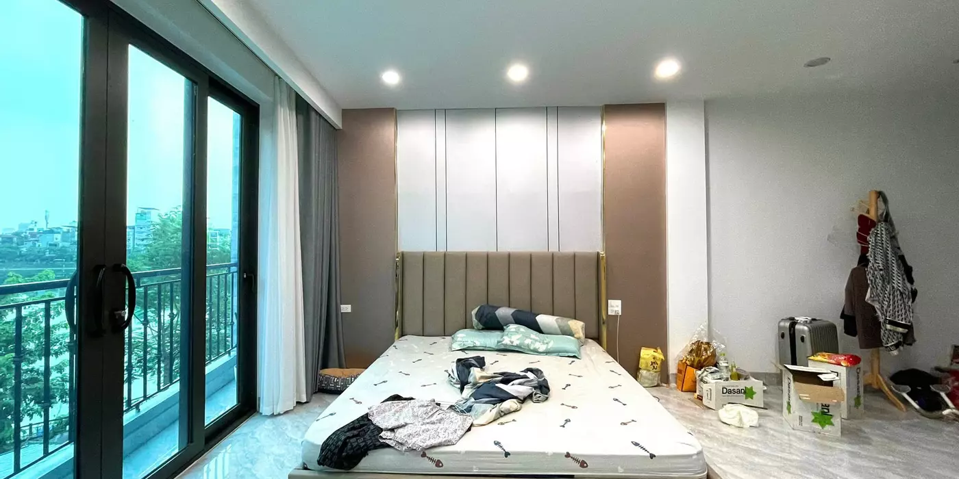 Bán Nhà Ngay Hồ Linh Quang, Đống Đa, Lô Góc 6 Tầng Thang Máy, Ô Tô KD, 50m2 Giá 12.x Tỷ