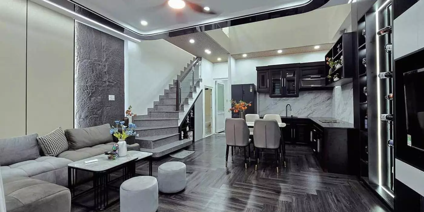 BÁN NHÀ 5T HOÀNG QUỐC VIỆT, DT 63M2, PHÂN LÔ Ô TÔ TRÁNH, Ở/KD VĂN PHÒNG, CHỈ 15.8 TỶ