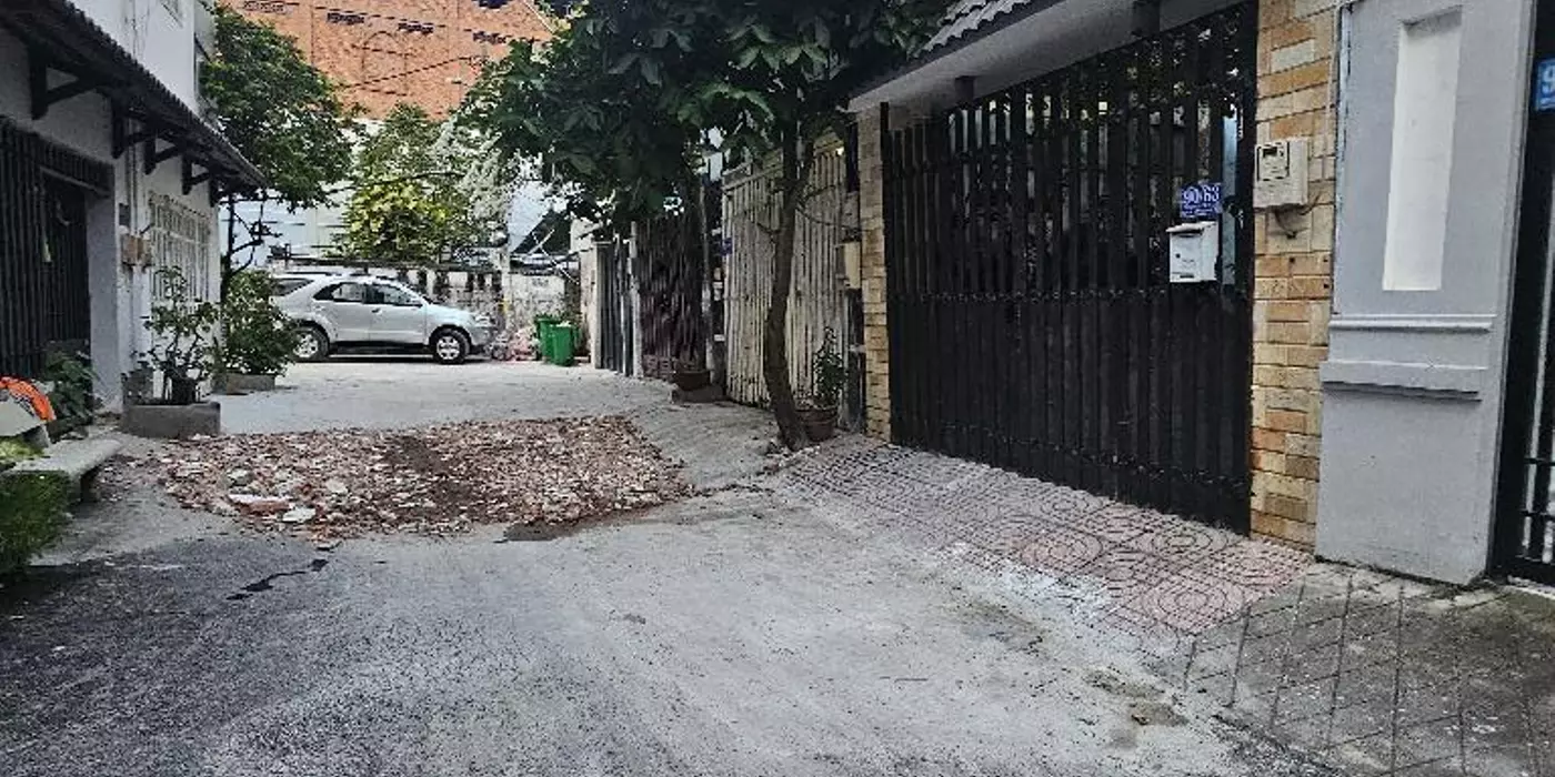 Nhà 3 tầng 60m2 4x15m đường xe hơi thông 90 Dương Cát Lợi Thị Trấn Nhà Bè, 5.7 tỷ