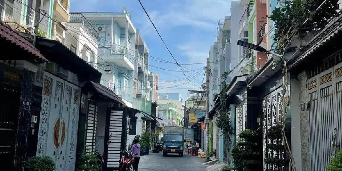 CHỦ NHIỆT BÁN GIẢM HƠN 500TR MT KHU NỘI BỘ TÊN LỬA 4.5X12M GIÁ HƠN 5 TỶ