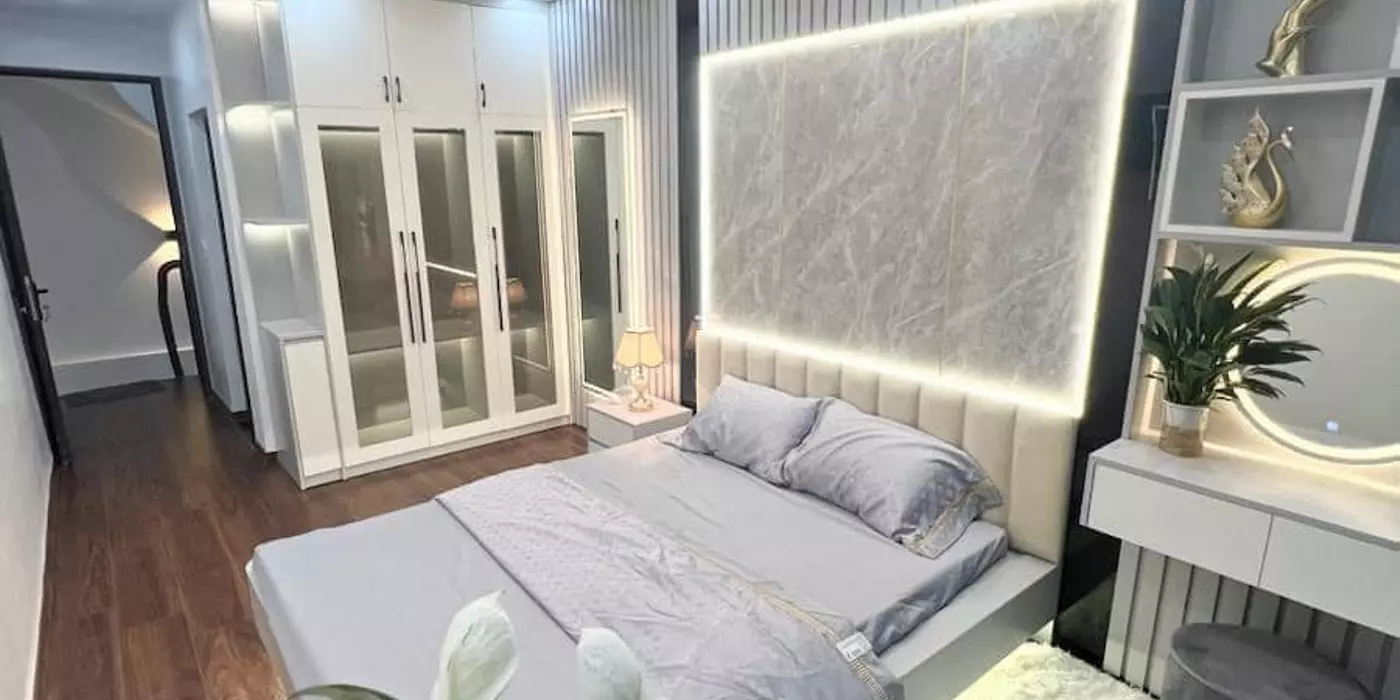 Nhà Sát Mặt Tiền Nguyễn Thượng Hiền - PN -5 tầng - 3 PN -Hoàn công