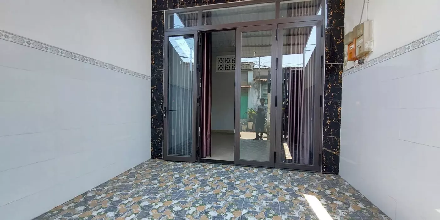 NHÀ CÁCH MT LÊ LỢI 20M  - HXH THÔNG - TT HÓC MÔN - 74M2. Chỉ 3,7 TỶ TL.