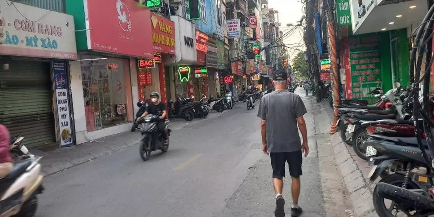 CƠ HỘI VÀNG: LA PHÙ - LÔ GÓC - KINH DOANH - DÒNG TIỀN ỔN - CHỦ HẠ CHÀO 300TR. Hiện đang kinh doanh