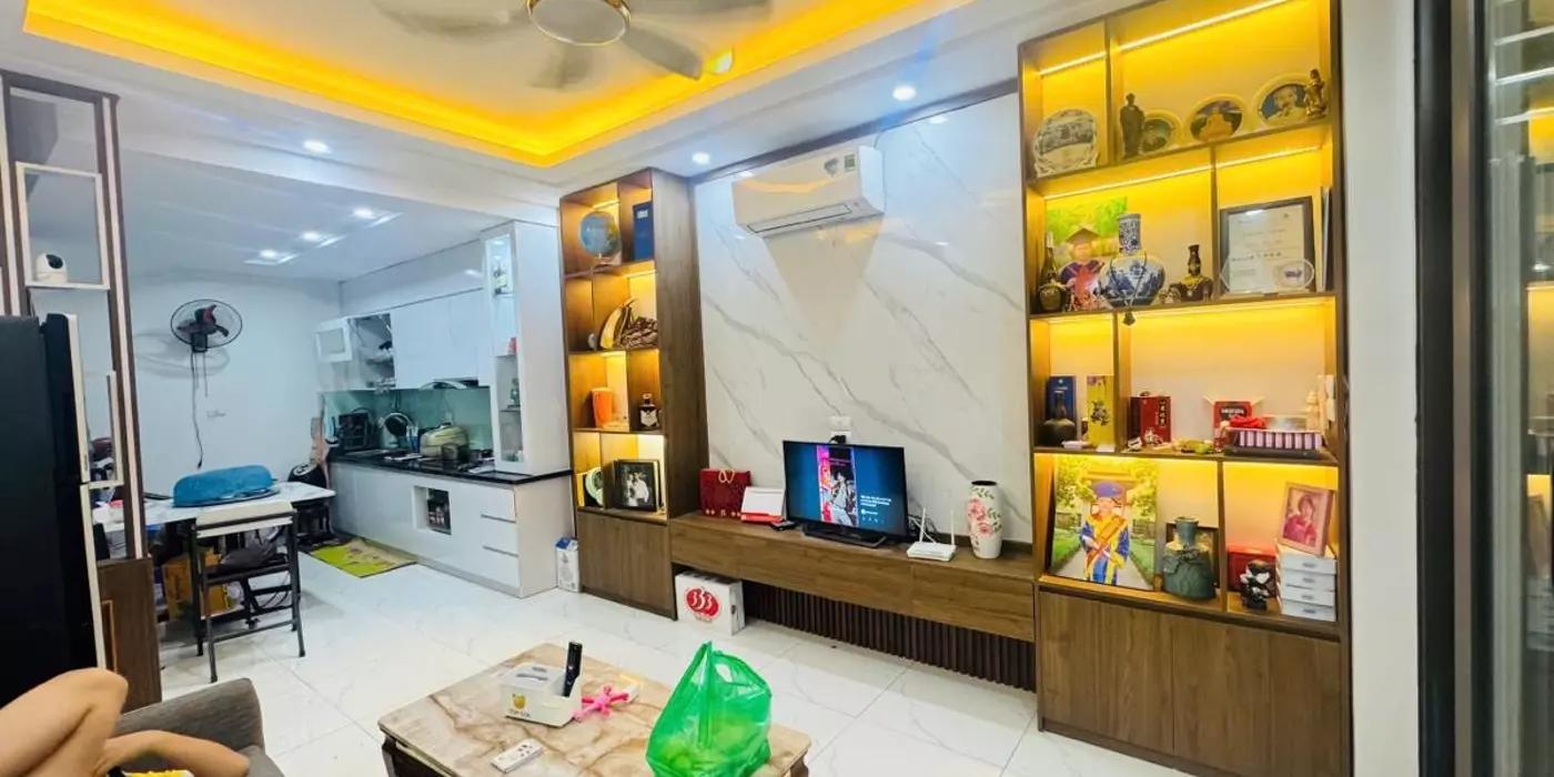 Bán nhà Văn Trì Từ Liêm 40m2 5 tầng mặt tiền 4m chỉ nhỉnh 6 tỷ