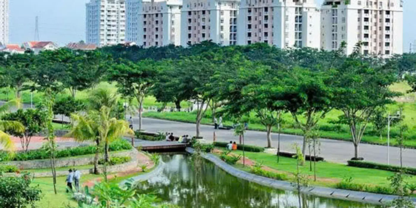 Chính chủ cần bán gấp nhà lk 25 khu đô thị Hinode, dt 100m2 mặt tiền 5m, cạnh đường 30 view biệt