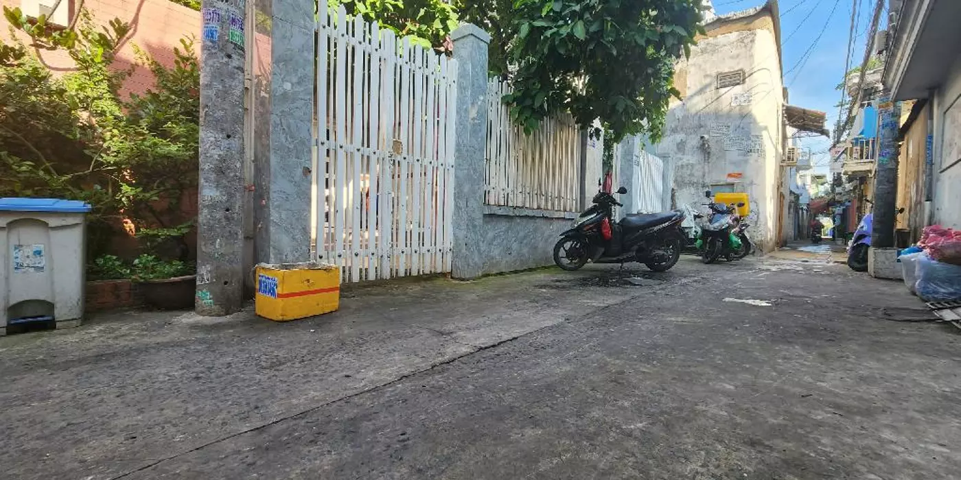 Nhà 3 tầng 270m2 ngang gần 10m mặt tiền hẻm xe hơi 591, 20m ra Trần Xuân Soạn, Tân Hưng Quận7, 18
