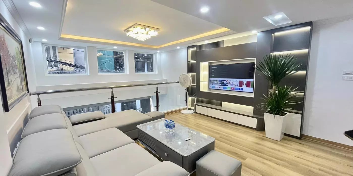 Bán Nhà Phố Quan Nhân, Thanh Xuân, 40m2, 5 Tầng Full Nội Thất 5 Sao, Gần Ô Tô, Nhỉnh 7 Tỷ