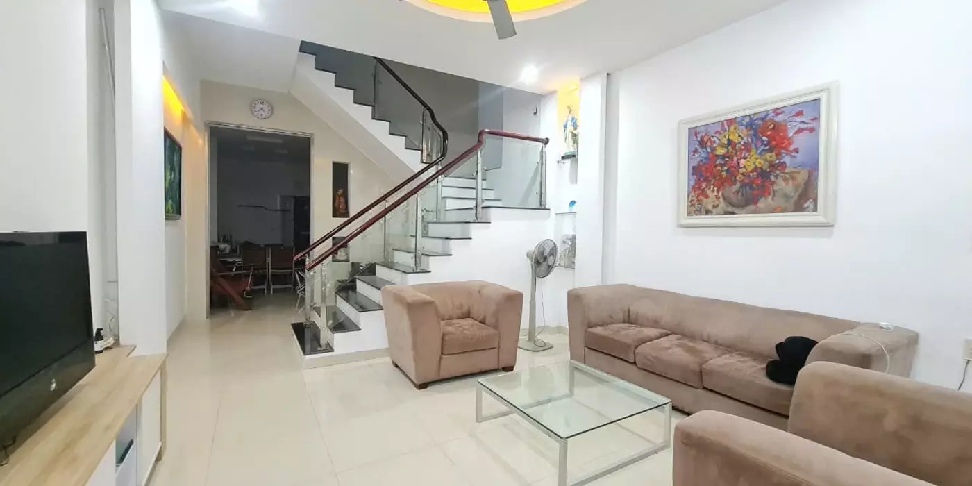 Bán Nhà Đẹp 3 Tầng Mặt Tiền Đường Mê Linh - Giá 14,2 Tỷ  THÀNH PHỐ NHA TRANG
