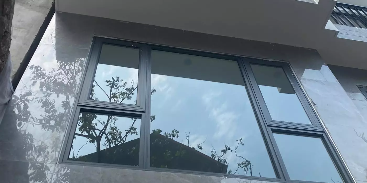 BÁN NHÀ ĐẸP THẠCH BÀN-LONG BIÊN 6.6 TỶ 38m, 6 TẦNG THANG MÁY Ô TÔ ĐỖ CỬA, MT 3.3m, AN SINH TỐT