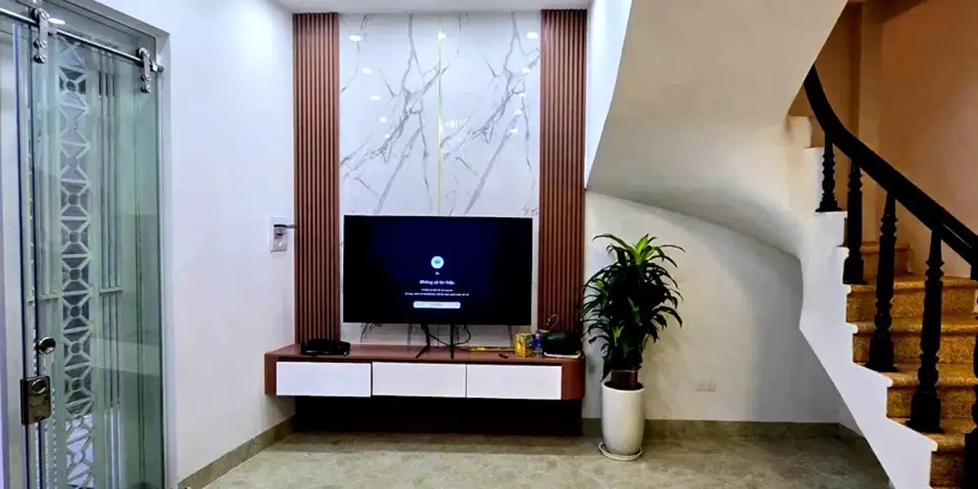 Chị chủ gửi bán nhà mới phố Minh Khai, quận Hai Bà Trưng, 5 tầng 30m2 giá nhỉnh 6 tỷ