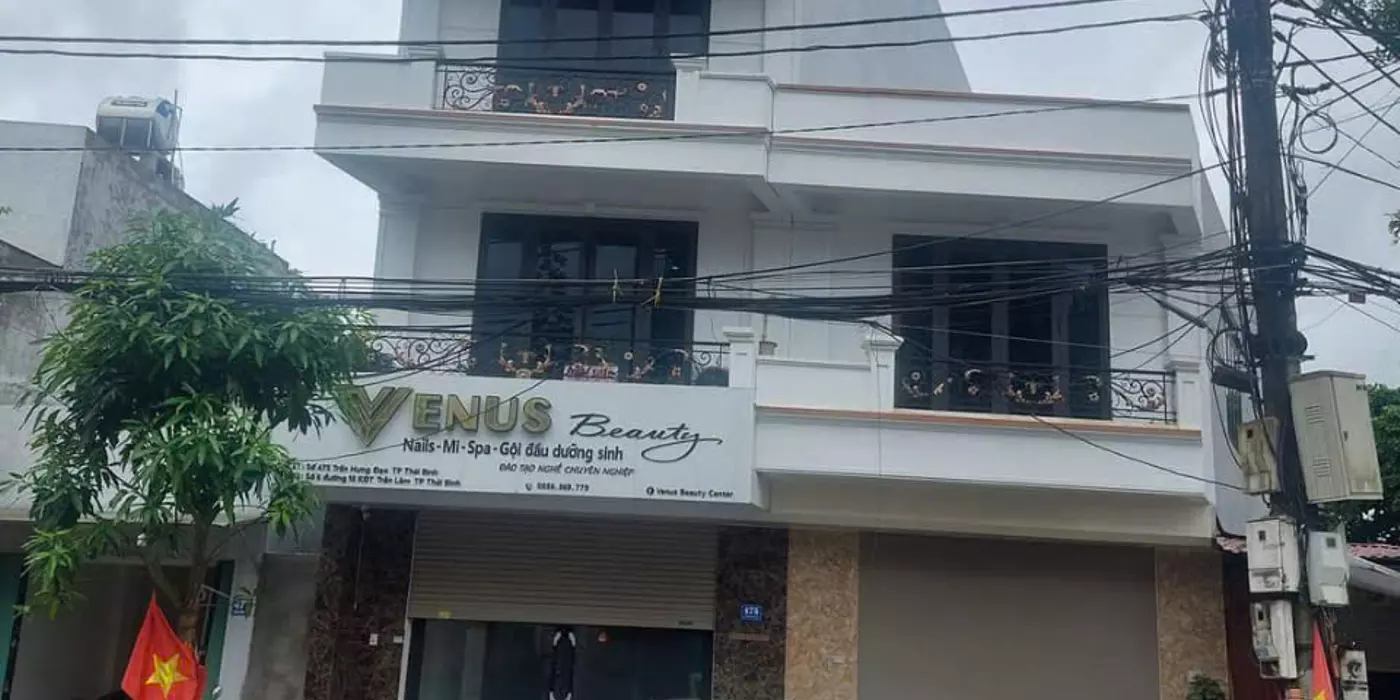 bán gấp nhà 2 tầng đường Trần Hưng Đạo,dt=93m2,mt=5m, giá 9 tỷ