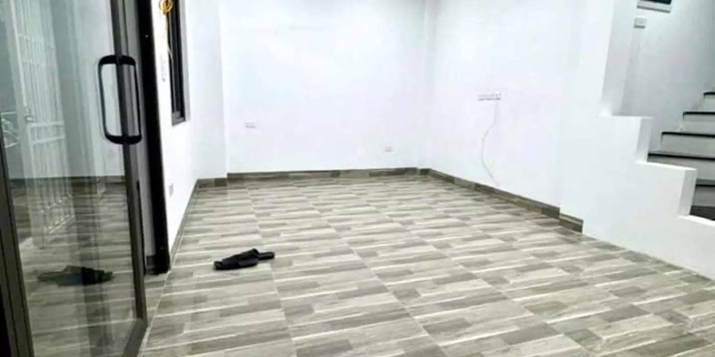 Bán nhà phô Lê Thanh Nghị, Hai Bà Trưng 30m, 5 tầng. Giá: 9.8 tỷ