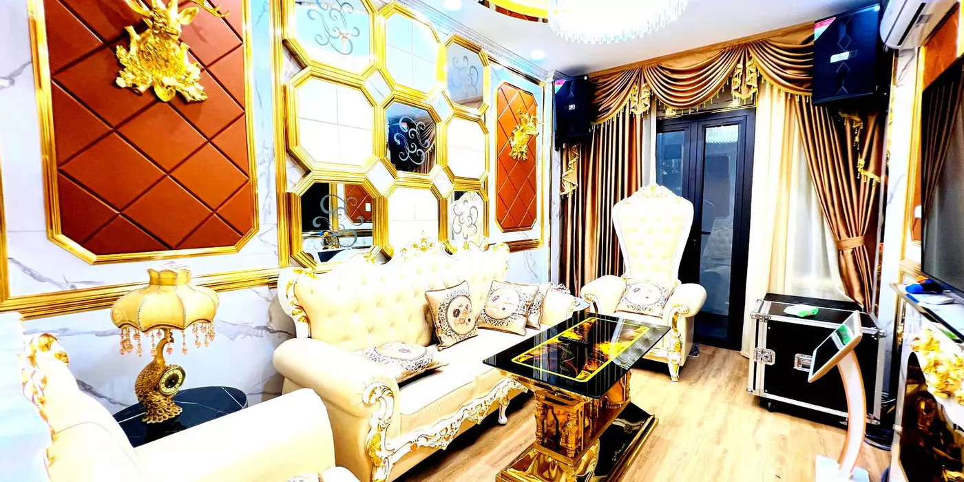 Bán Nhà Phố Đặng Tiến Đông, Đống Đa, 65m2, 5 Tầng Nội Thất Nhập Khẩu, Cạnh Ô Tô, Hơn 10 Tỷ