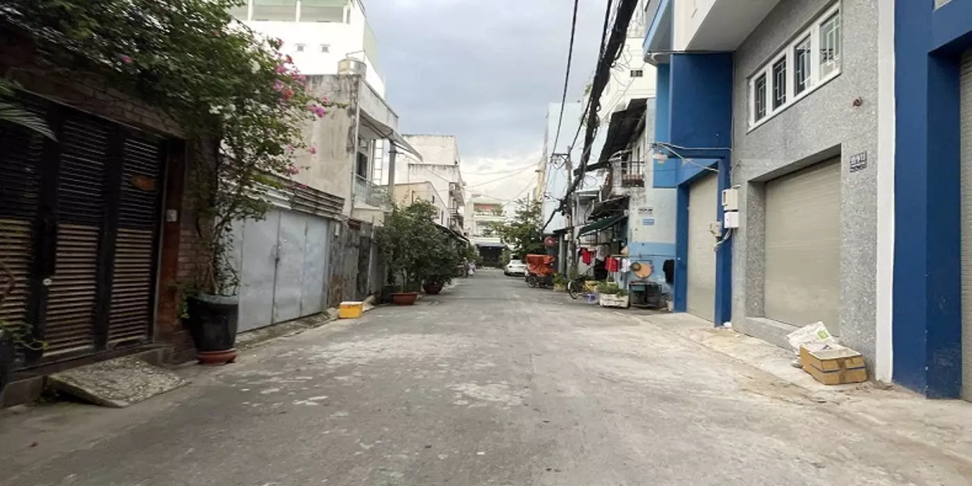 Bán nhà HXT Thoại Ngọc Hầu, Hoà Thạnh, Tân Phú, 80m2, 4 tầng, giá cực rẻ