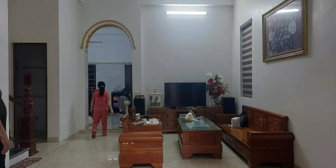 BÁN NHÀ 4 TẦNG CỔNG CHỢ ĐỀ THÁM THÀNH PHỐ THÁI BÌNH. DIỆN TÍCH 56M2. KHU VỰC KINH DOANH BUÔN BÁN