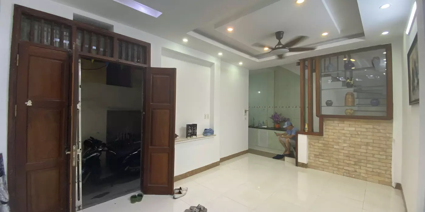 Bán nhà ở Kim Mã - gần oto - ngõ rộng thông thoáng - nhỉnh 5 tỷ