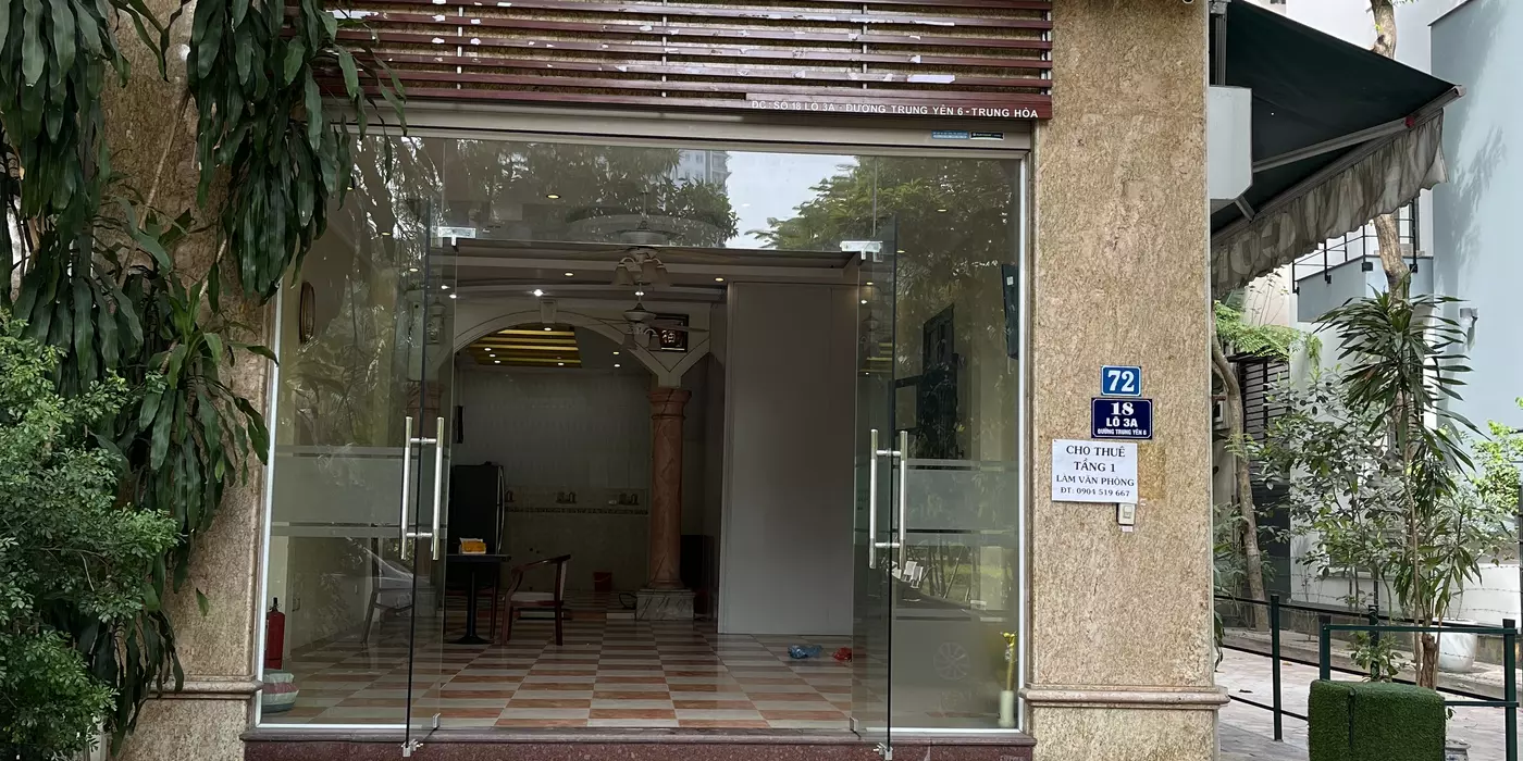 Cho thuê văn phòng Tầng 1 có lỗi đi riêng