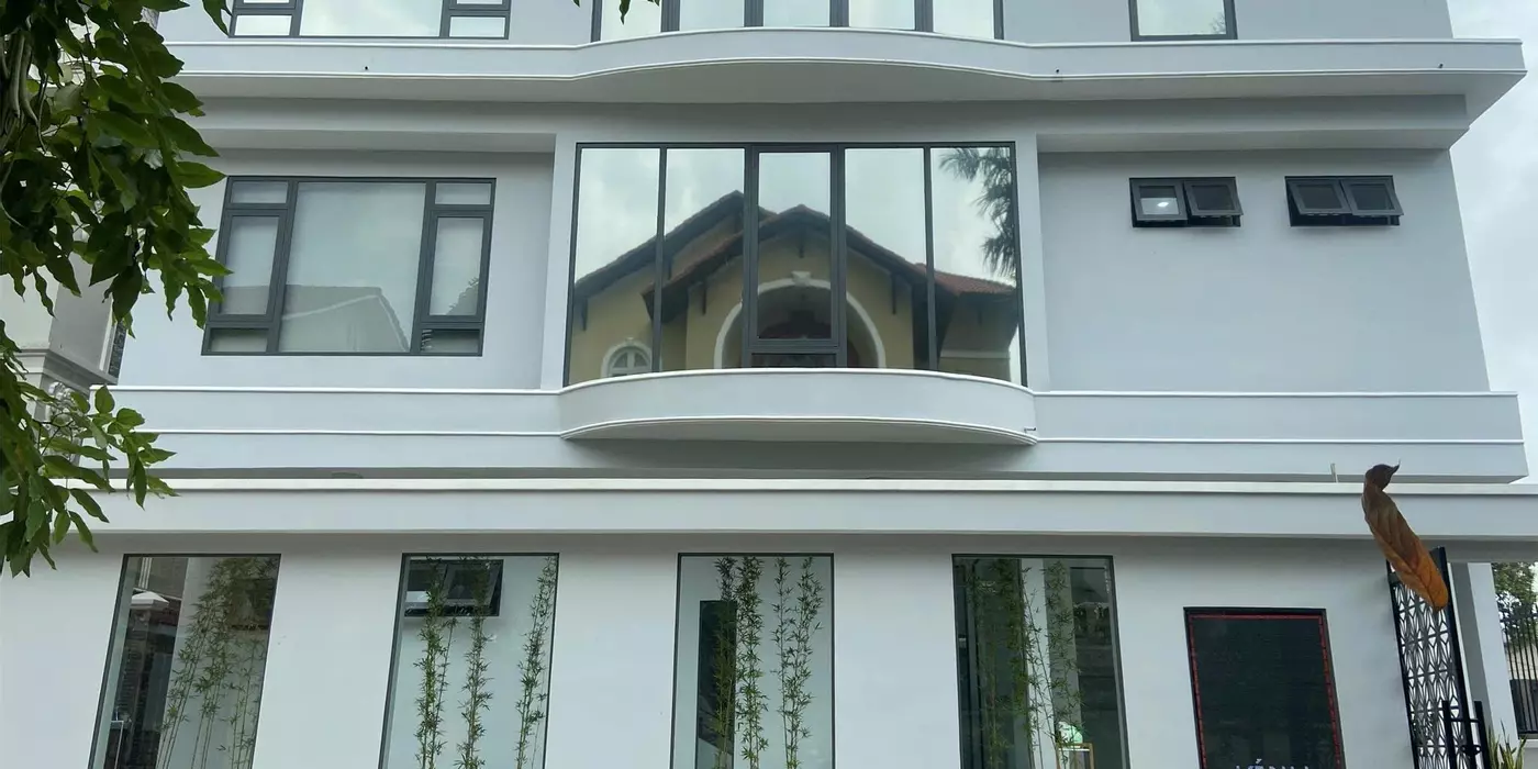 Bán Biệt thự 2MT khu compound Thảo Điền Q2 DT450m2, cách sông SG 100m
