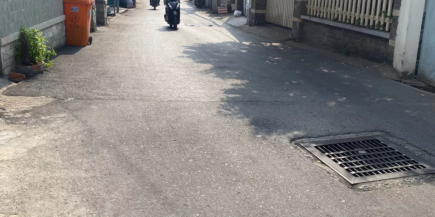 Nhà 3 mặt tiền đường 4 tăng nhơn phú B, Diện tích 160m giá tốt