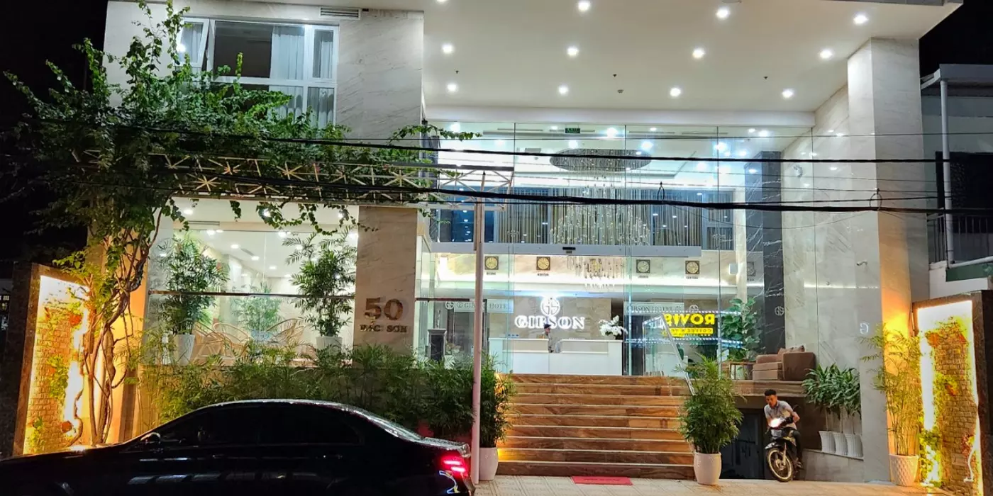 Chính chủ bán khách sạn 4 sao view biển 66 phòng full nội thất hoạt động tốt ở Vĩnh Hải Nha trnag