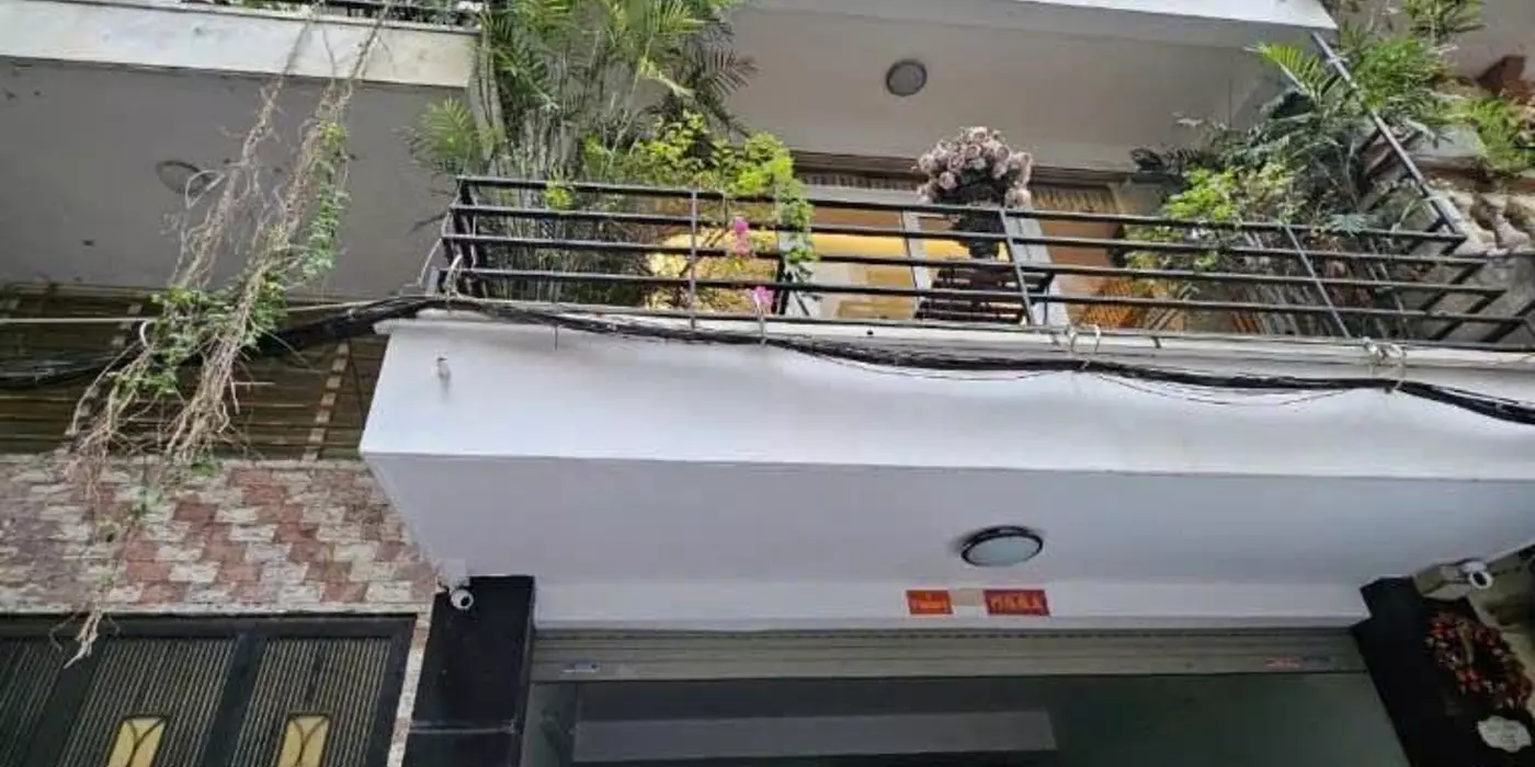 Bán nhà Nguyễn Hoàng Tôn, Tây Hồ, Hà Nội, diện tích 44m2, xây 6 tầng, mặt tiền 6m. SĐCC. Giá: 15,5