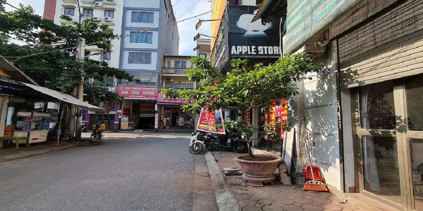 Bán nhà 4 tầng kinh doanh khu chợ sinh viên nông nghiệp. 55m2 đường 12m. Lh 0989894845