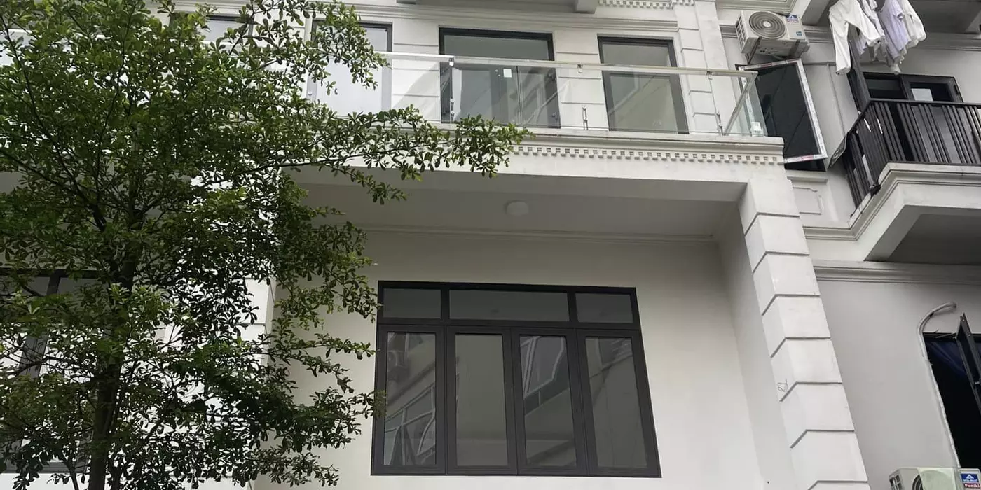 PHÂN LÔ Ô TÔ TRÁNH - VỈA HÈ KINH DOANH - TRUNG TÂM BA ĐÌNH - 5 TẦNG THANG MÁY MỚI CỨNG.