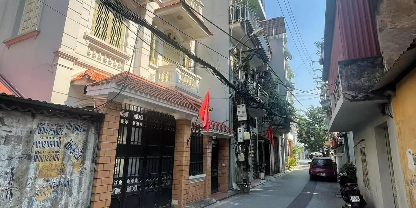 BÁN NHÀ NGUYỄN SƠN-LONG BIÊN 9.5 TỶ 54m, 6 TẦNG THANG MÁY, MT 8.2m. Ô TÔ ĐỖ CỔNG. TK HIỆN ĐẠI.