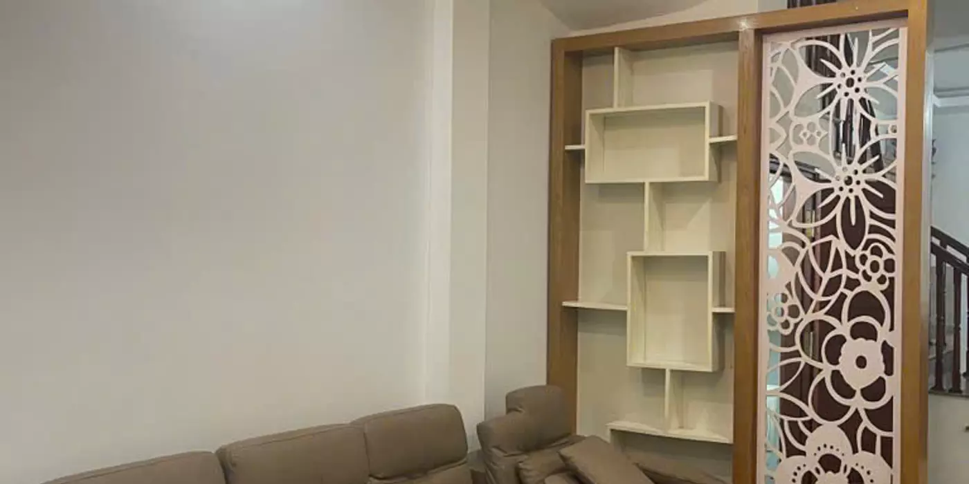 BÁN NHÀ SIÊU HOT - KHU VỰC NGỌC THỤY, LONG BIÊN - Diện tích: 41m²-  5 tầng 
  - Giá 6tỷ