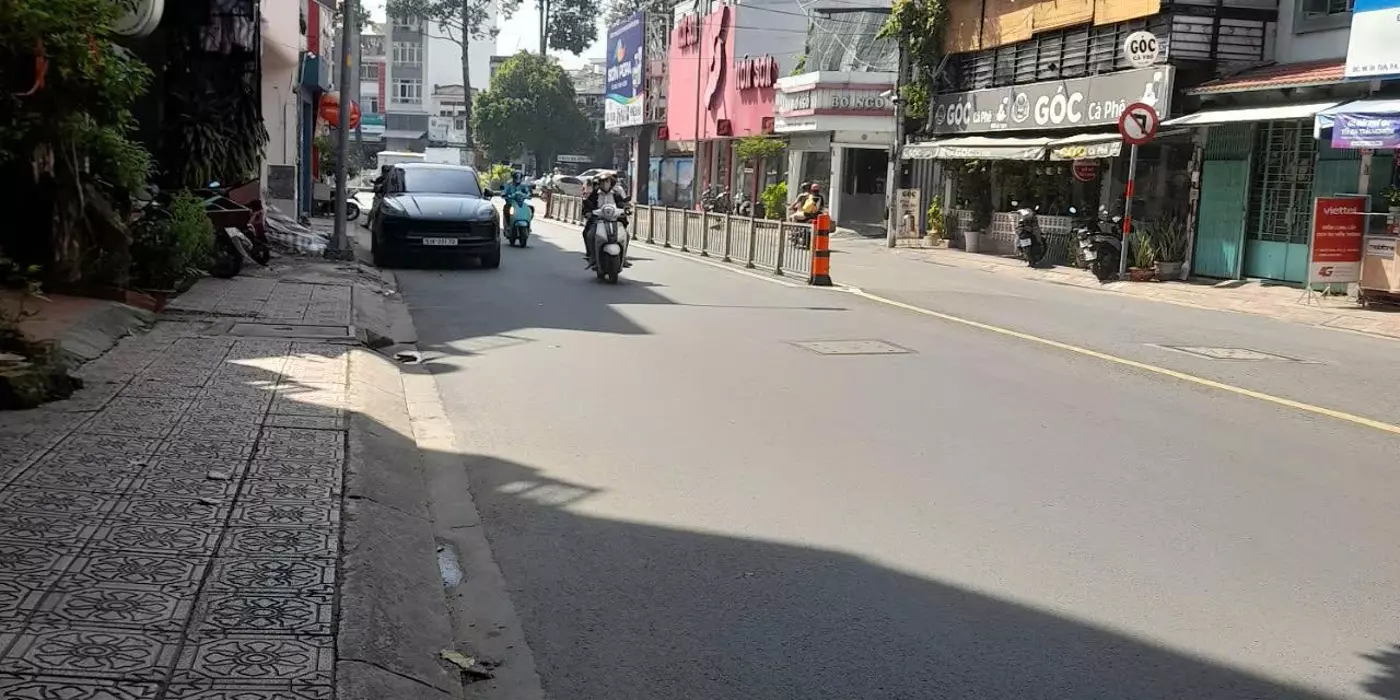 B.A.N NHÀ - TRƯỜNG CHINH- CỘNG HÒA -300M - 2 TẦNG - P13 TÂN BÌNH - HXH NGỦ NHÀ