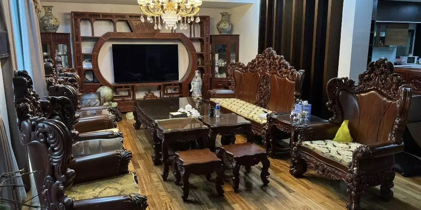 TRUNG TÂM CẦU GIẤY - LONG LANH, LỘNG LẪY, XA HOA, ĐẲNG CẤP NHẤT KĐT LÃO THÀNH CÁCH MẠNG
DT: 300m2