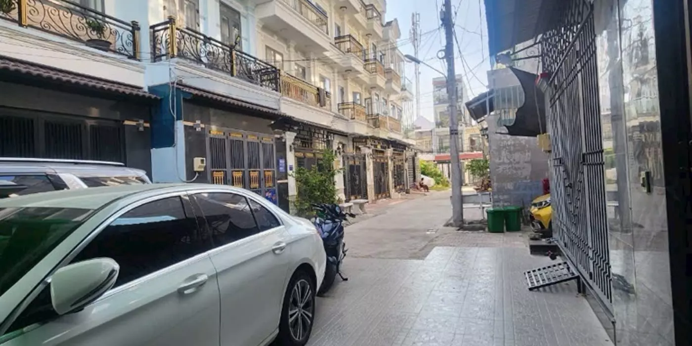 Bán nhà 4 tầng 51m2 hẻm xe hơi 1942 Huỳnh Tấn Phát Thị Trấn Nhà bè, 5.6 tỷ