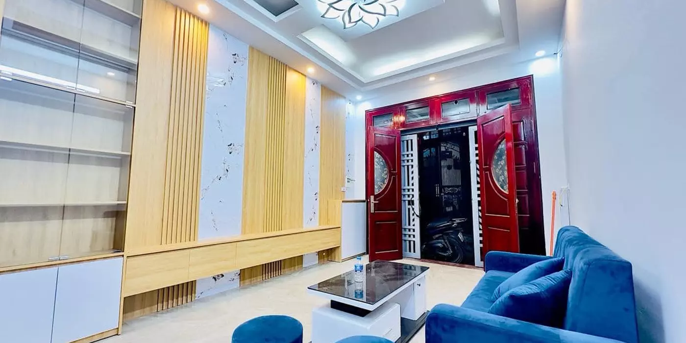 "Bán nhà phố Hoàng Mai, Hoàng Văn Thụ, 32m, 5 tầng. Giá: 6.5 tỷ