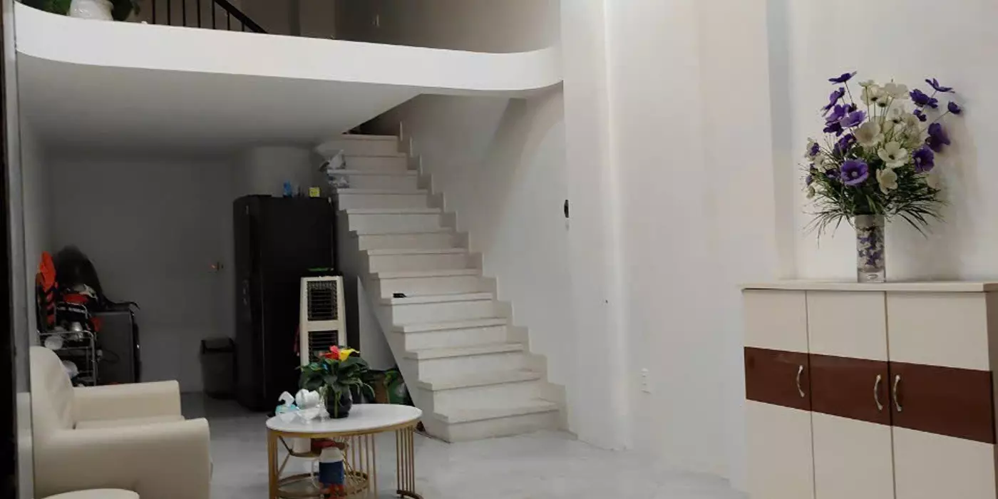 Chính chủ bán nhà 4 tầng mặt hồ Vị Xuyên, Tp Nam Định