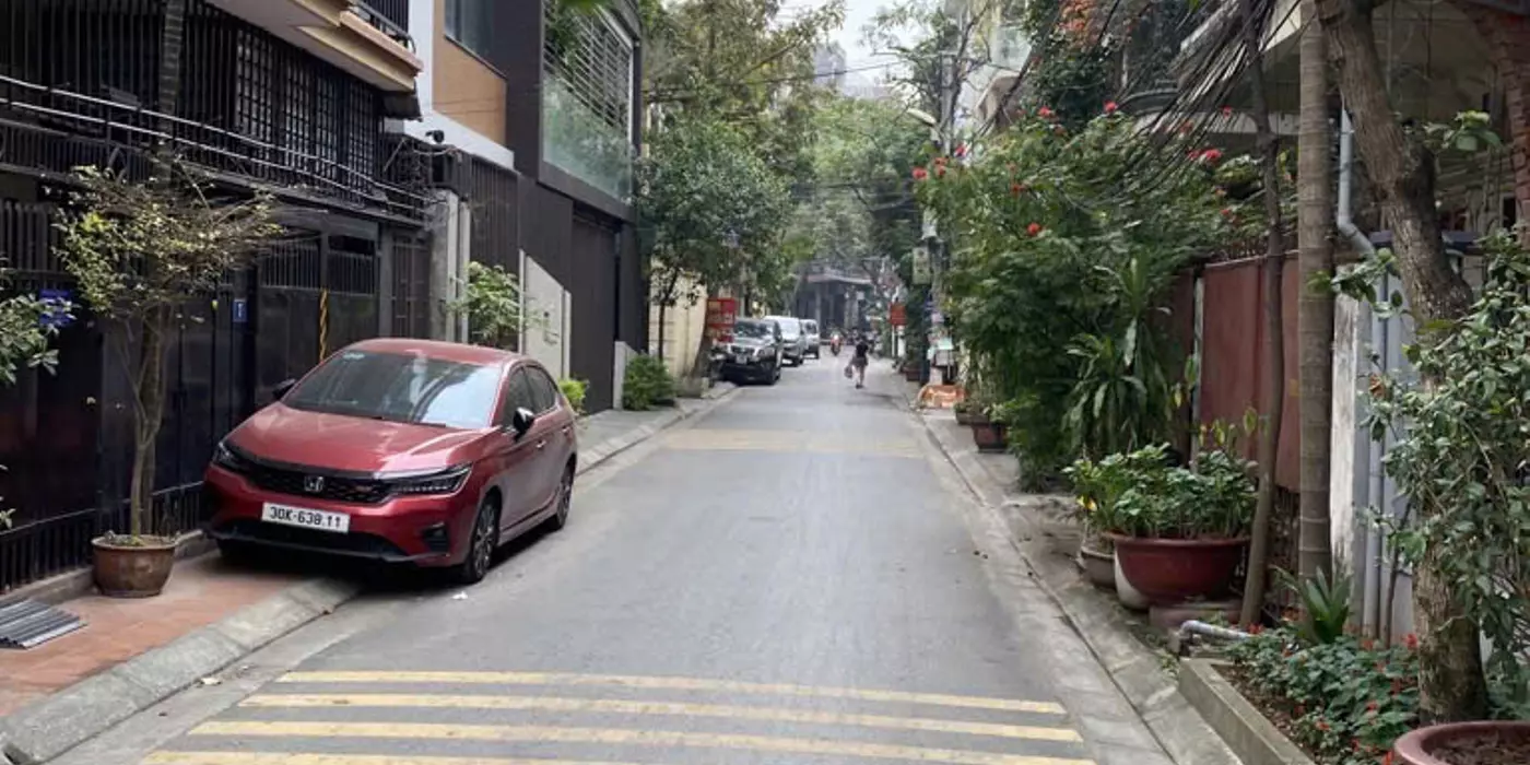 Bán 76M tam trinh tặng nhà phân lô ô tô tránh kinh doanh văn phòng hoàng mai