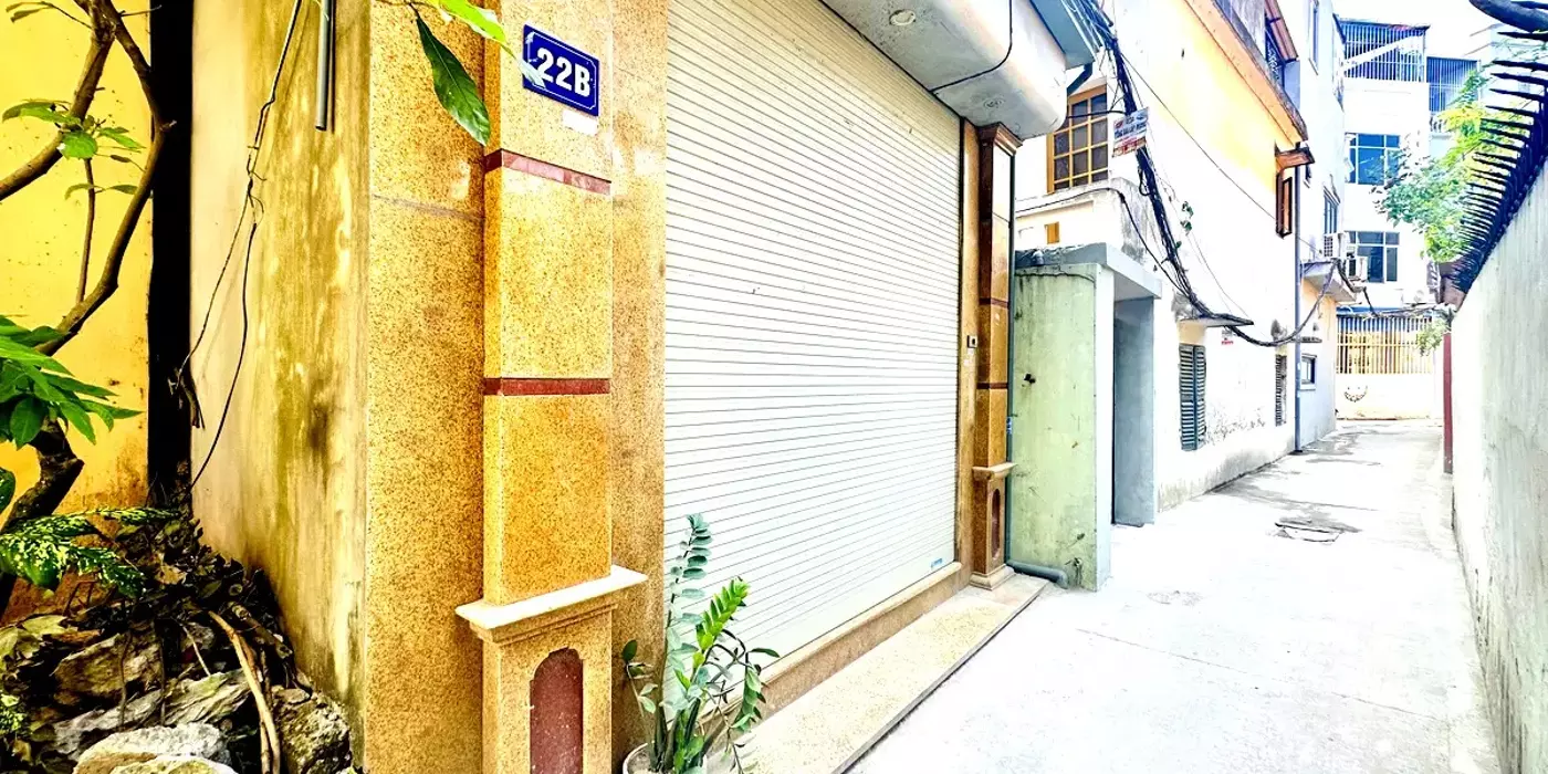 Nhà mới phố Nguyễn Khoái 5 tầng x 30m2 giá 4.95 tỷ