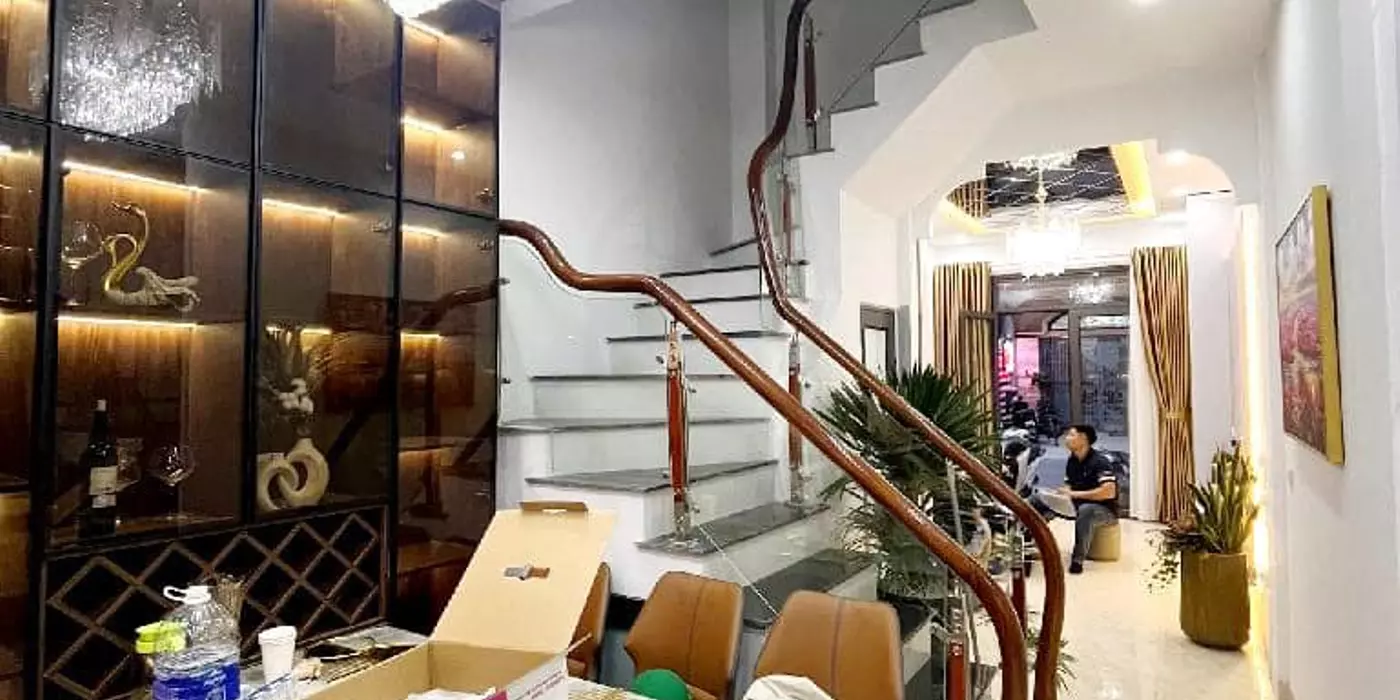 Bán nhà bên phố Trần Phú 50m vỉa hè kinh doanh đỉnh trước mặt rộng chỉ nhỉnh 13,3 tỷ VNĐ.
