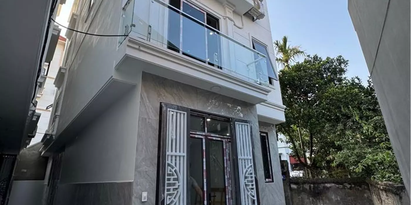 Bán nhà riêng Sơn Đồng, Hoài Đức 30m2. Lô góc 5 tầng Ôtô đỗ cửa. Cách 120m đến chợ Yên Bệ