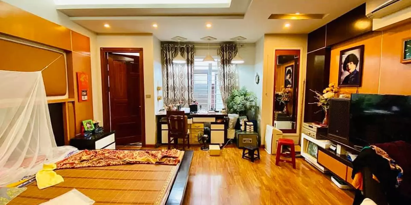Căn nhà siêu đẹp ở gần chợ Hà Đông, nội thất toàn gỗ, 38m2, hơn 8 tỷ