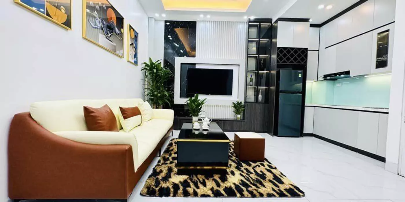 LÔ GÓC THUỴ KHUÊ - SÁT HỒ - NGÕ THÔNG KINH DOANH - Ô TÔ 5 TẠ ĐỖ CỬA - 3 BƯỚC LĂNG BÁC - TIỆN ÍCH