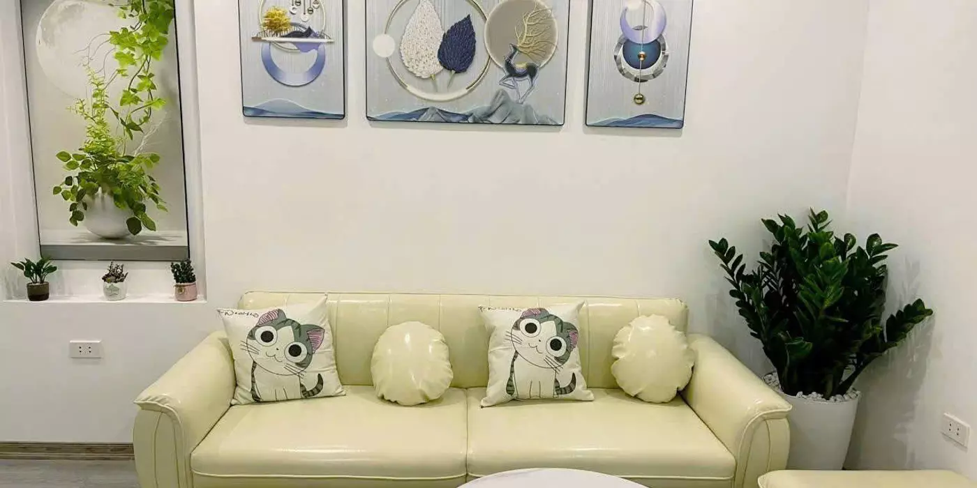 Bán gấp tập thể Hồ Tùng Mậu, tầng 3 nhà đẹp sẵn ở ngay, 3 ngủ, nội thất xịn, ô tô đỗ chân cầu thang