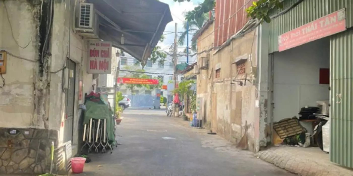 Bán kho, nhà xưởng 2 Mt thông 10x15m hàng hiếm