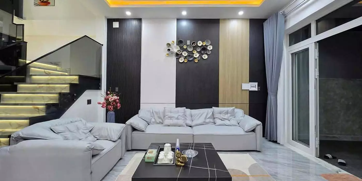 BÁN NHÀ 6T PHÙNG CHÍ KIÊN , DT 53m2, PHÂN LÔ Ô TÔ, THANG MÁY, Ở/KD, CHỈ 15.2 TỶ