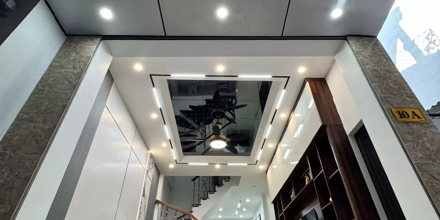 BÁN NHÀ PHỐ VƯƠNG THỪA VŨ THANH XUÂN LÔ GÓC 3 MẶT THOÁNG NHÀ MỚI CHỈ VIỆC VỀ Ở LUÔN 40M GIÁ 8,3 TỶ