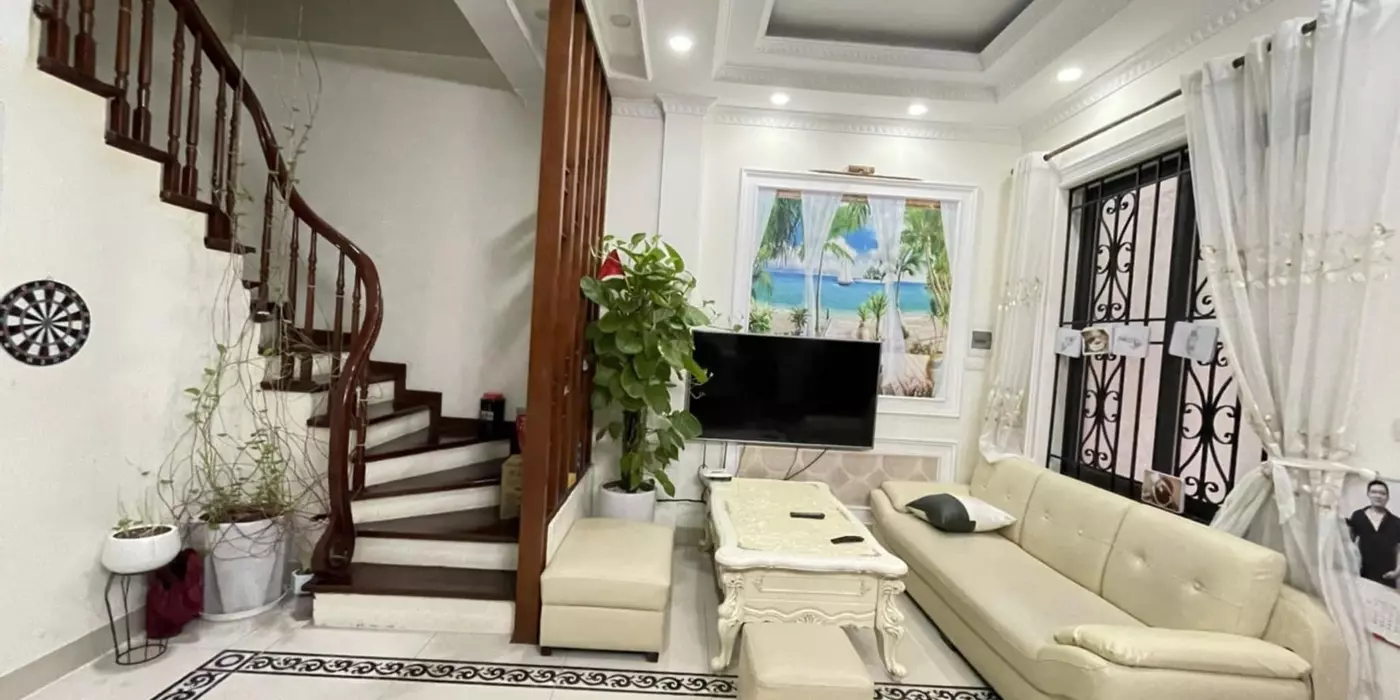BÁN NHÀ BÁT KHỐI-LONG BIÊN 5.5 TỶ 30m, 5 TẦNG, MT 5m, GẦN Ô TÔ, FULL NỘI THẤT, AN SINH TỐT.