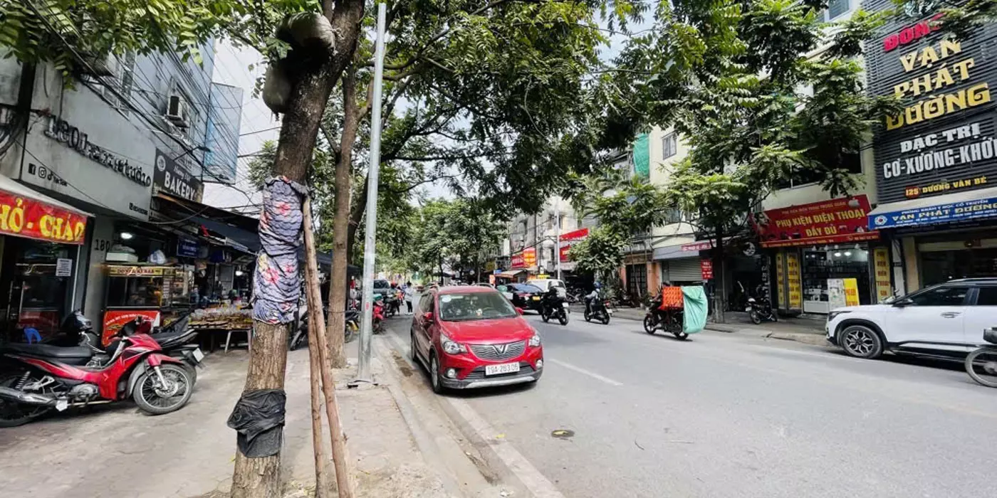 Bán đất mặt phố dương văn bé 120M lô góc hai bà trưng