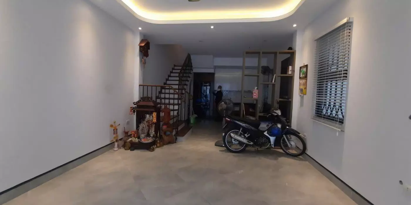 CHÍNH CHỦ CẦN BÁN NHÀ NGỌC THỤY 5 TẦNG-35MÉT TỔ 19 PHƯỜNG NGỌC THỤY GIÁ BÁN 6TỶ650 TRIỆU( có