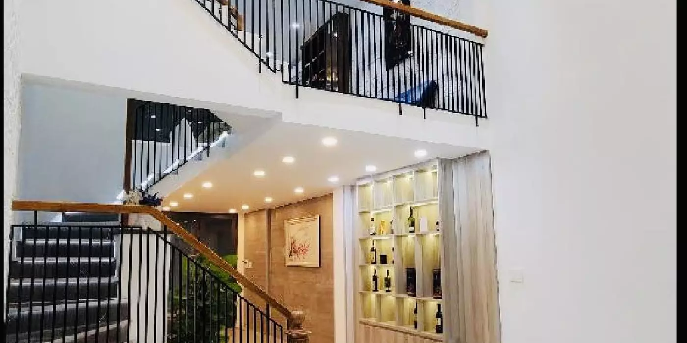 XE HƠI, KINH DOANH, BÁT KHỐI LONG BIÊN 52M2, MT 6M, GIÁ 5.5 TỶ