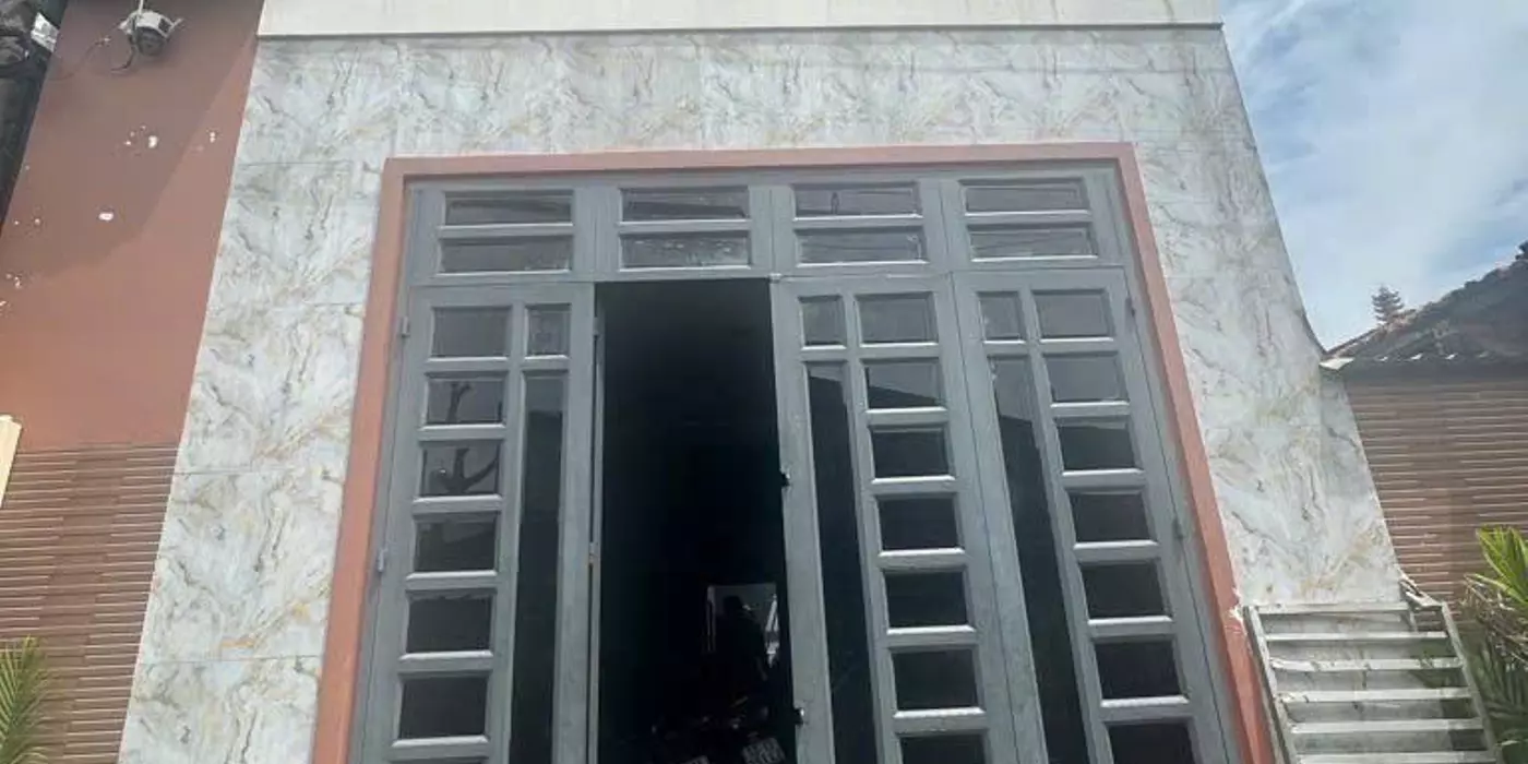 Nhà 3 tầng 1/ đường NGUYỄN VĂN QUÁ, phường ĐÔNG HƯNG THUẬN, Q12, dt 60m2 (5,8m/6,5mx10,5m) Hẻm xe