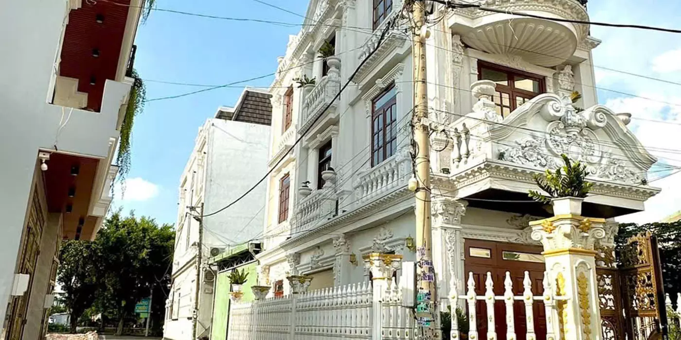 Biệt thự mini (5.3x17), nở hậu nhẹ 5.6m, có thang máy 1 trục xe tải Hà Huy Giáp, Q12